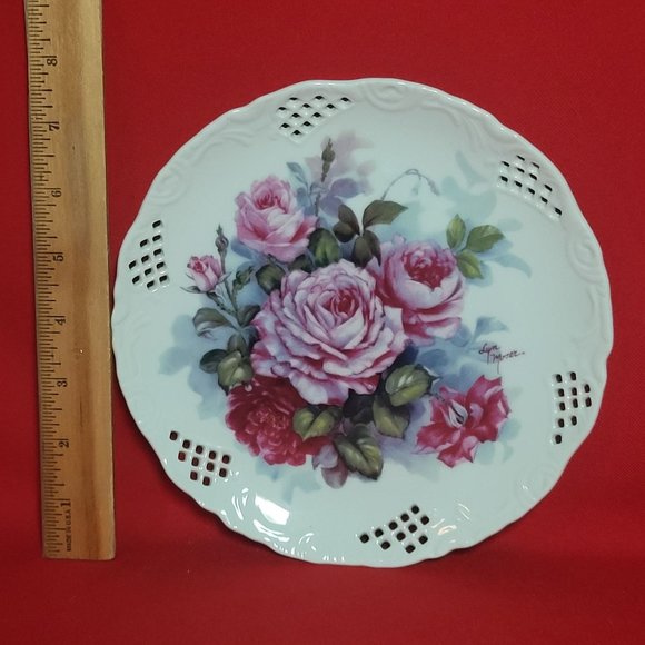 Bradford Exchange Classic Roses Magic in Mauve Lyn Moser Decorative Plate 1996 - Picture 10 of 10